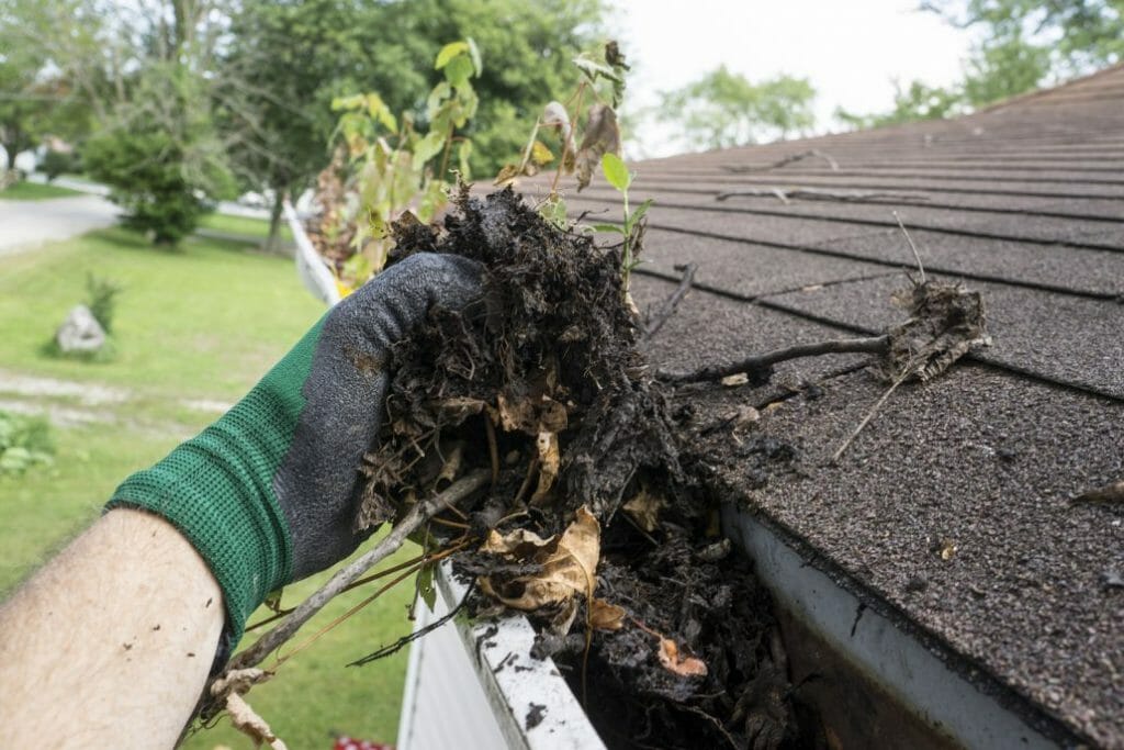 Gutter cleaning with hand